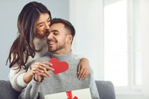 a couple kissing during Valentine’s Day